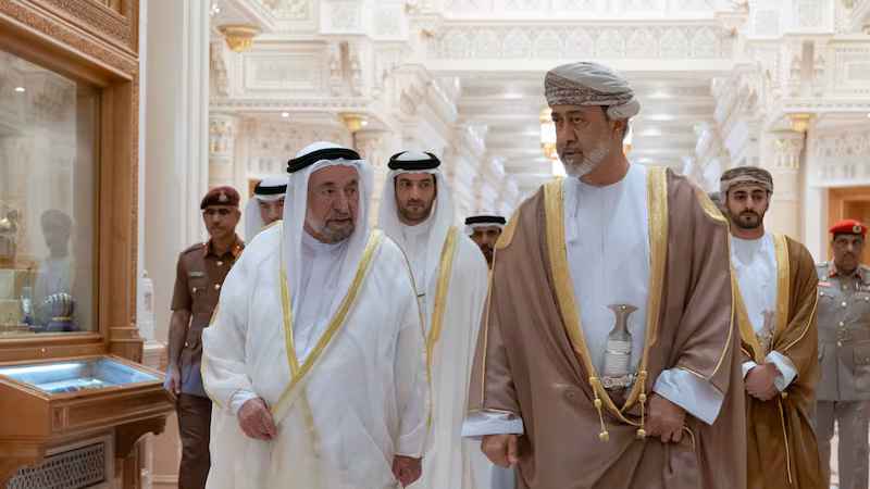 Sharjah Ruler meets Sultan of Oman in Muscat