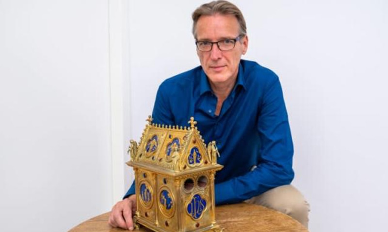 Dutch Art Sleuth Recovers Stolen Trove of UNESCO-listed Documents